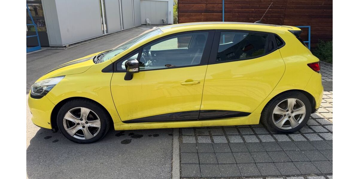 Renault Clio 72.500 km 5.000 &euro; Villingen-Schwenningen 78056