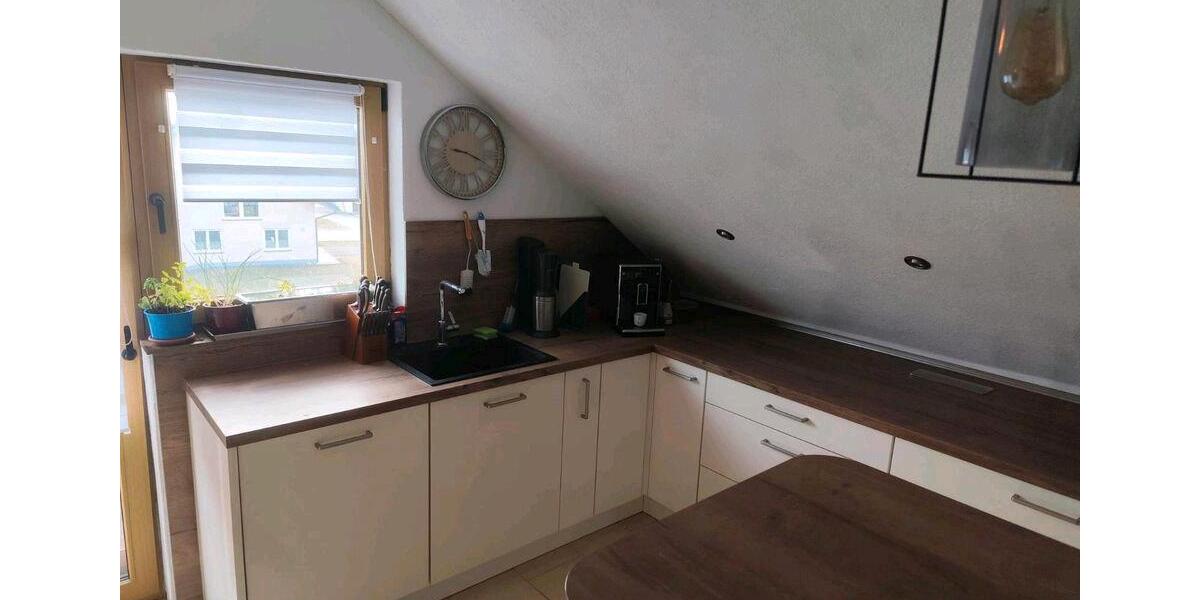 Dachgeschoßwohnung Wutach - 4 Zimmer, 107 m&sup2;, 320.000&euro; | Angebot:27236079