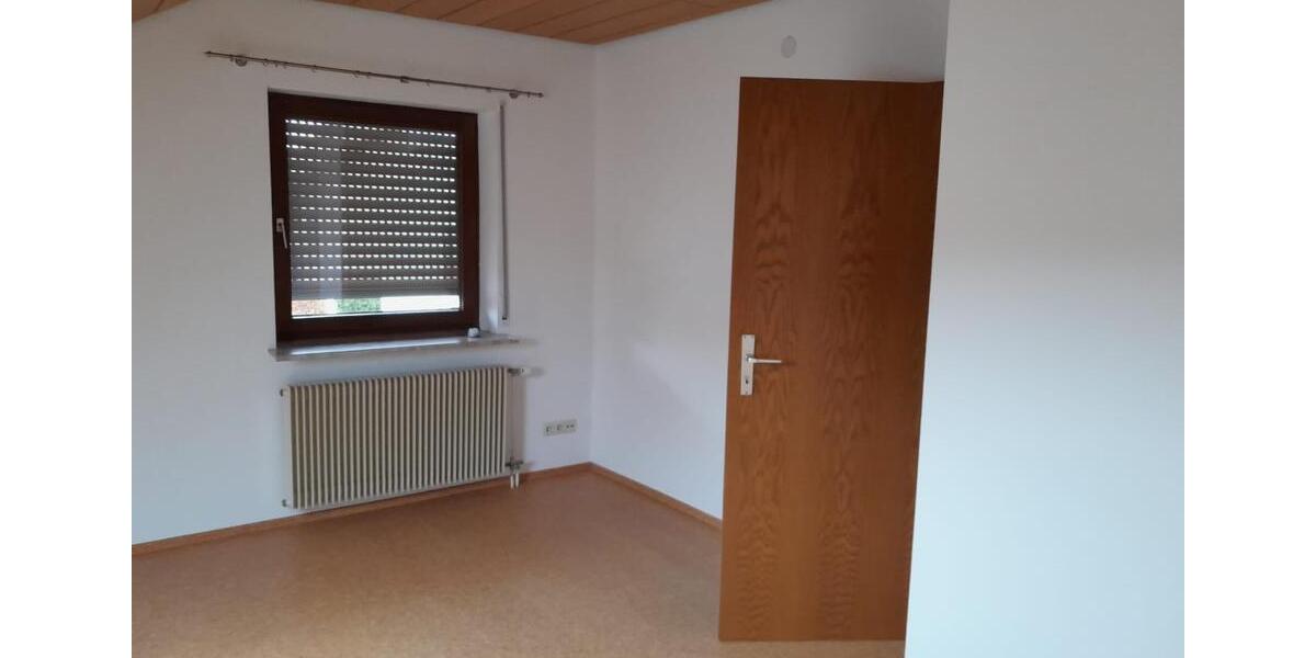 Dachgeschoßwohnung Schramberg - 2 Zimmer, 52 m&sup2;, 540&euro; | Angebot:25982354