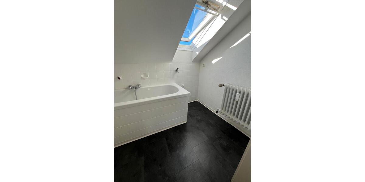 Dachgeschoßwohnung Schramberg - 2.5 Zimmer, 67 m&sup2;, 177.000&euro; | Angebot:27067342