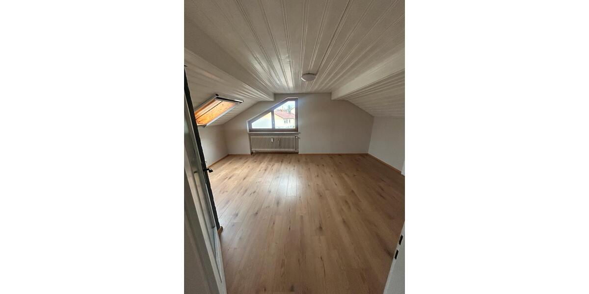 Dachgeschoßwohnung Bräunlingen - 2 Zimmer, 50 m&sup2;, 450&euro; | Angebot:25432134