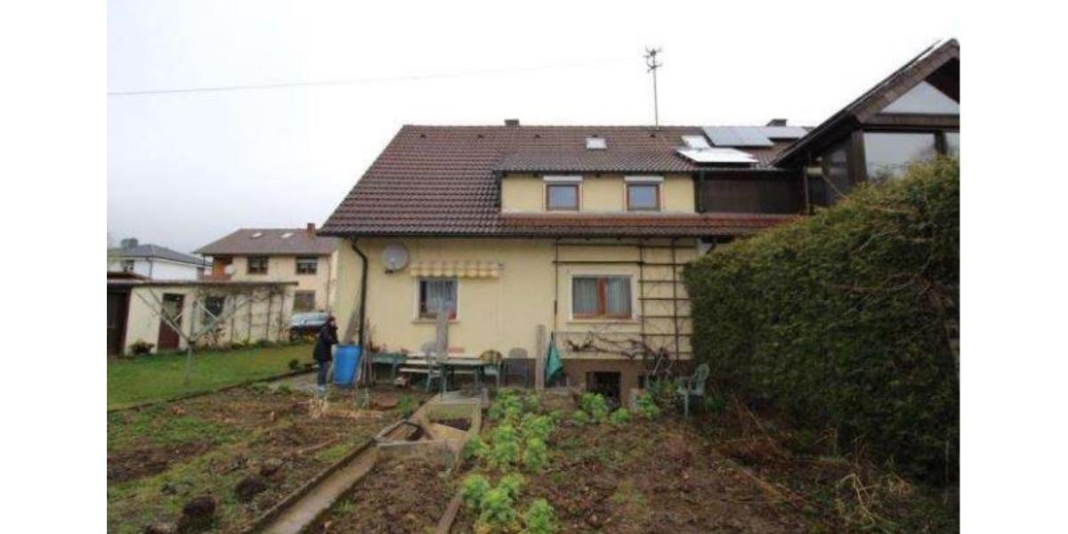 Reihenhaus Dunningen - 6 Zimmer, 122 m&sup2;, 210.000&euro; | Angebot:25391300