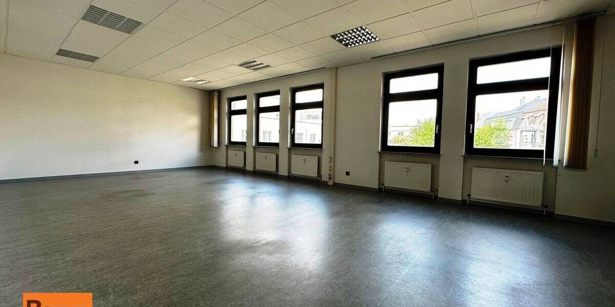 Gewerbeobjekt Villingen-Schwenningen Villingen - 8 Zimmer, 286 m&sup2;, 2.300&euro; | Angebot:25771332