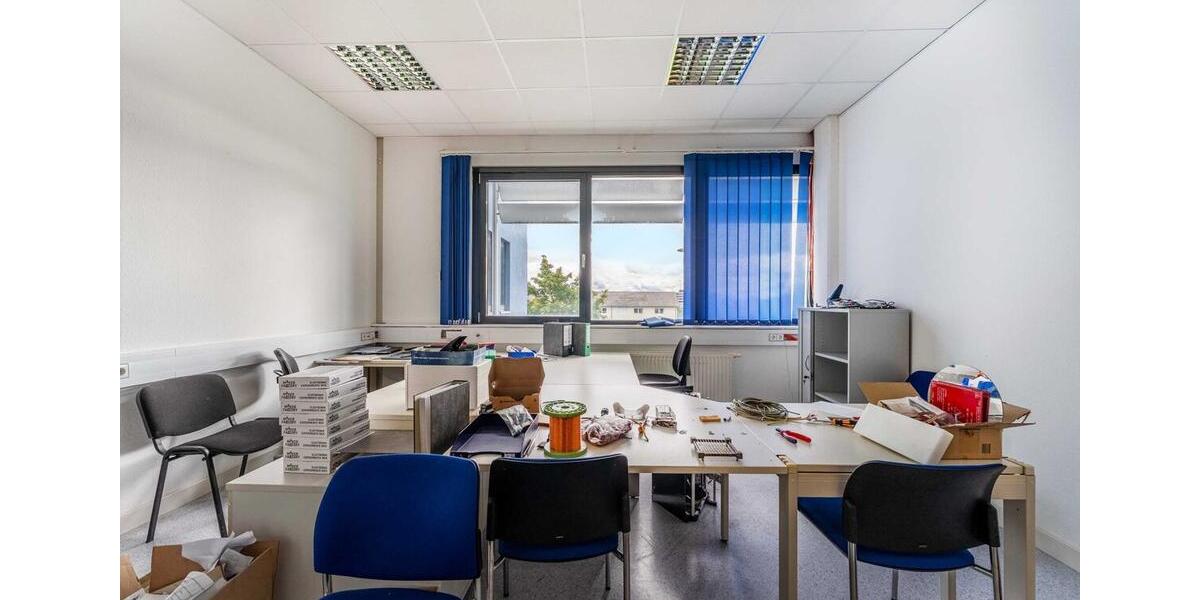 Gewerbeobjekt Villingen-Schwenningen Schwenningen - 4.035&euro; | Angebot:24662040