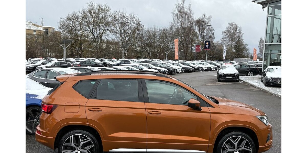 Seat Ateca FR 4 Drive KAMERA/AHK/DSG/1.HAND 88.453 km 19.900 &euro; Villingen-Schwenningen 78054
