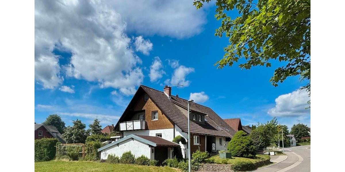 Einfamilienhaus Friedenweiler - 7.5 Zimmer, 185 m&sup2;, 390.000&euro; | Angebot:26958639