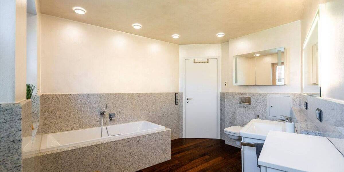 Mehrfamilienhaus, Wohnhaus Löffingen Dittishausen - 7 Zimmer, 257 m&sup2;, 999.000&euro; | Angebot:25678725