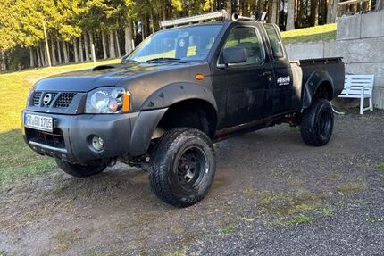 Nissan Navara 304.286 km 5.999 &euro; Titisee-Neustadt 79822