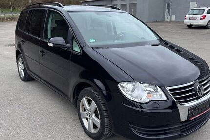 VW Touran 252.139 km 3.899 &euro; Oberndorf a.N. 78727