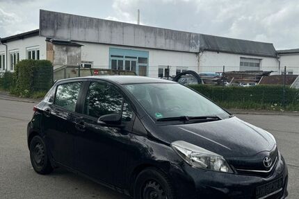 Toyota Yaris 110.000 km 4.390 &euro; Villingen-Schwenningen 78056