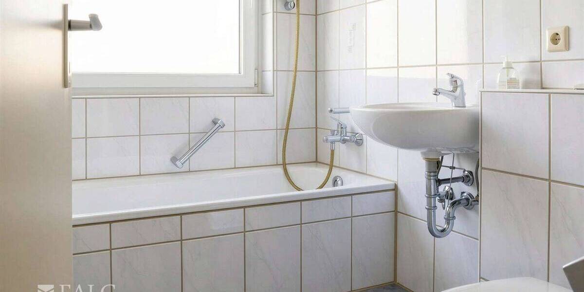Etagenwohnung Aldingen - 2 Zimmer, 57 m&sup2;, 130.000&euro; | Angebot:26388414