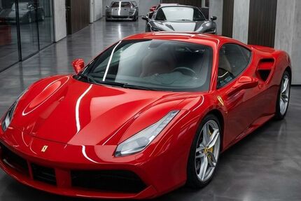 Ferrari 488 Spider 19.917 km 279.555 &euro; Villingen-Schwenningen 78054