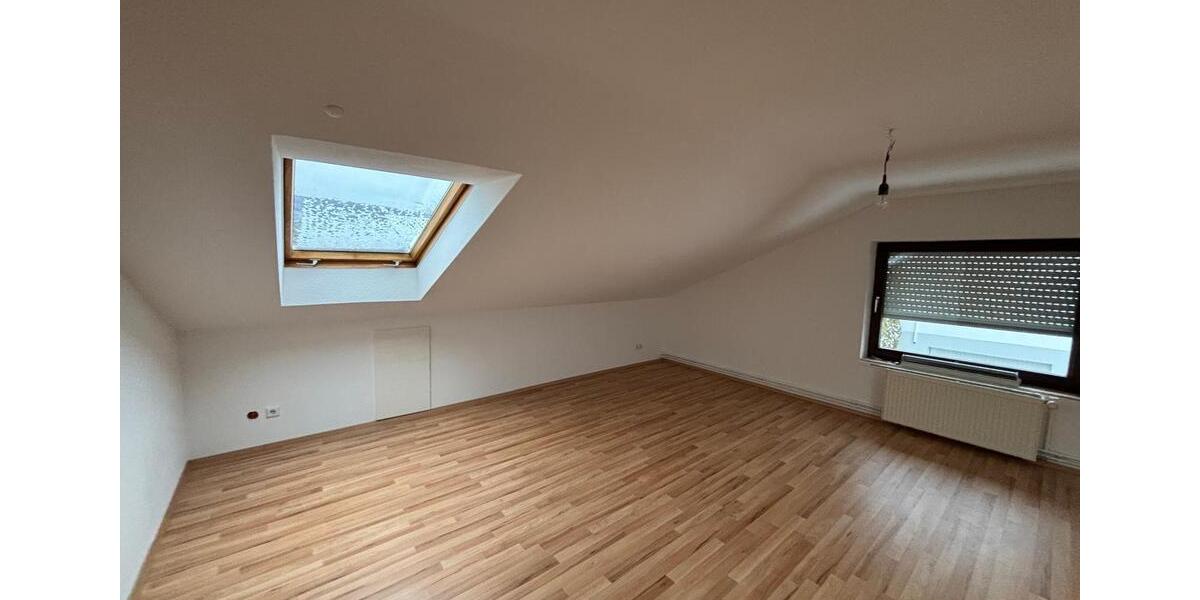 Dachgeschoßwohnung Wurmlingen - 2 Zimmer, 50 m&sup2;, 700&euro; | Angebot:24745370