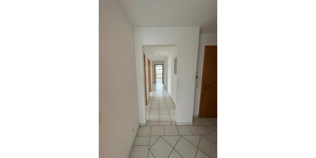 Etagenwohnung Villingen-Schwenningen Schwenningen - 5 Zimmer, 112 m&sup2;, 1.470&euro; | Angebot:25934843