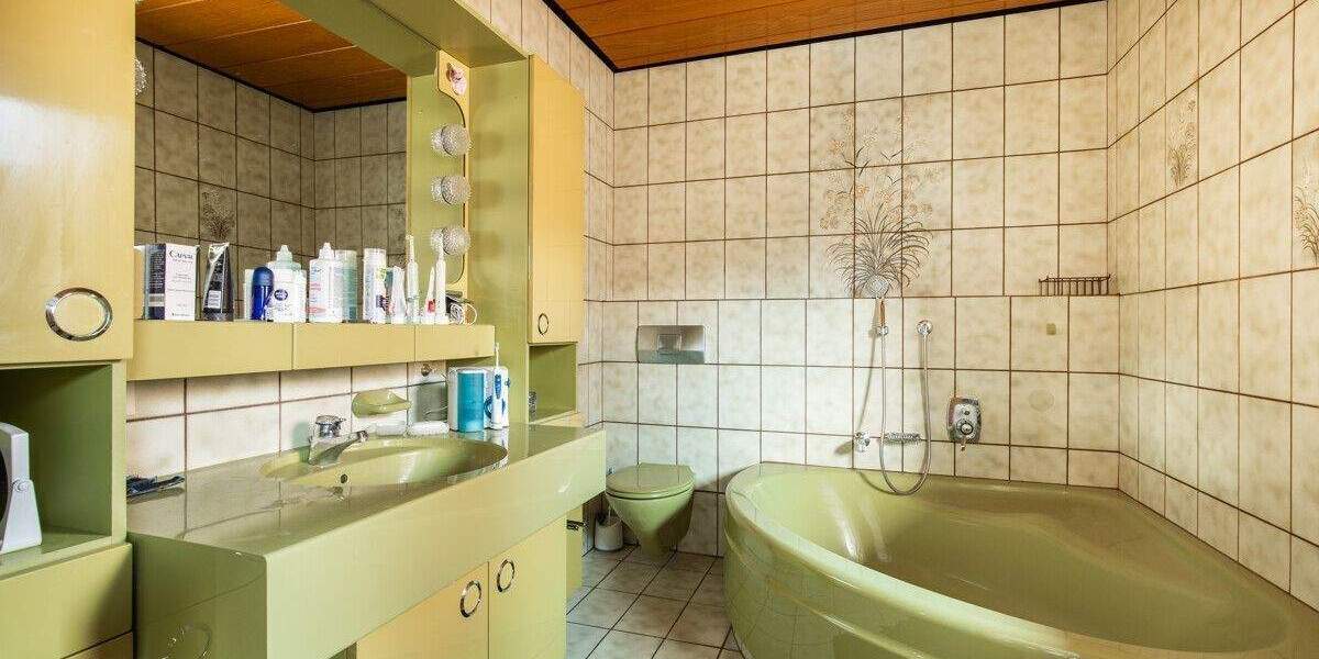 Mehrfamilienhaus, Wohnhaus Titisee-Neustadt Neustadt - 8 Zimmer, 152 m&sup2;, 399.000&euro; | Angebot:25797708