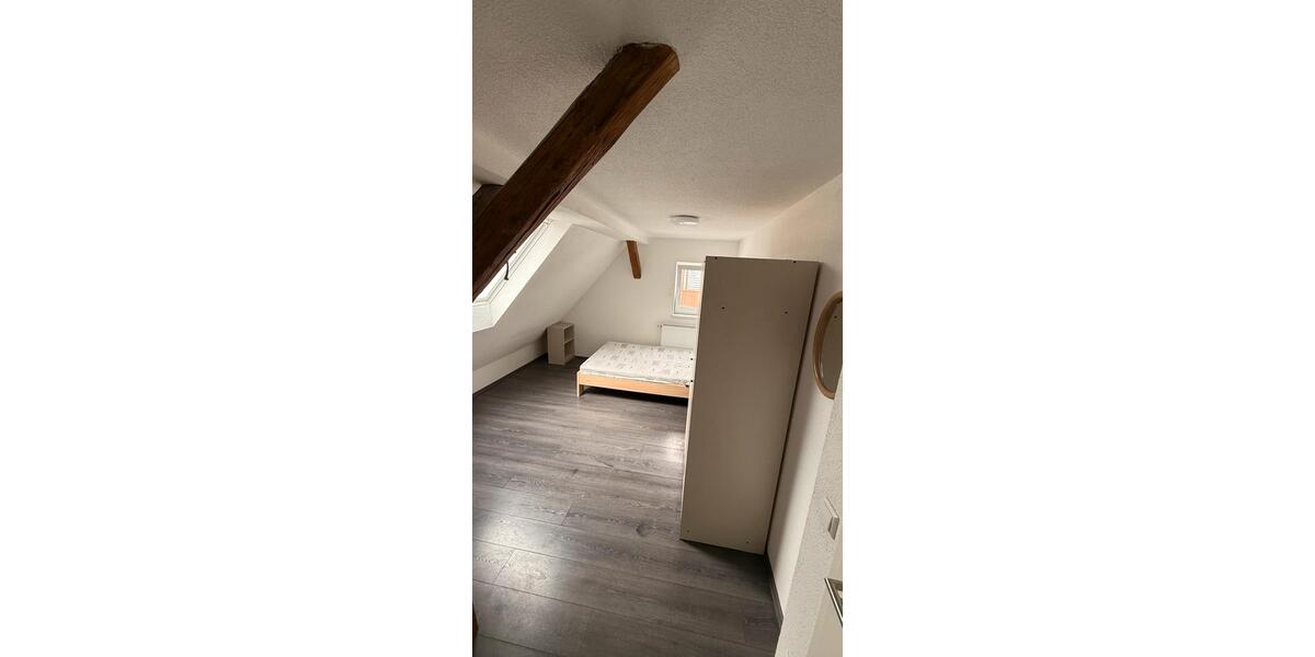 Etagenwohnung Tuttlingen - 7 Zimmer, 180 m&sup2;, 500&euro; | Angebot:25369053