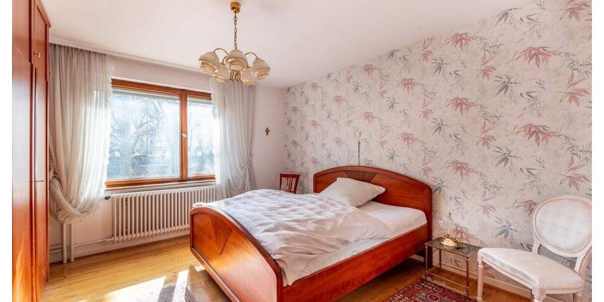 Mehrfamilienhaus, Wohnhaus Villingen-Schwenningen Villingen - 8 Zimmer, 162 m&sup2;, 369.000&euro; | Angebot:25698695