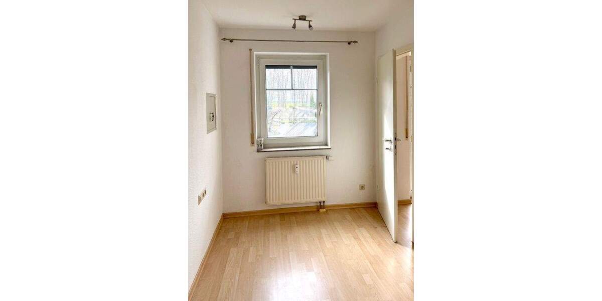 Etagenwohnung Trossingen - 2 Zimmer, 45 m&sup2;, 129.000&euro; | Angebot:25696491