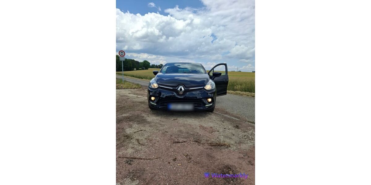 Renault Clio 75.000 km 9.250 &euro; Trossingen 78647