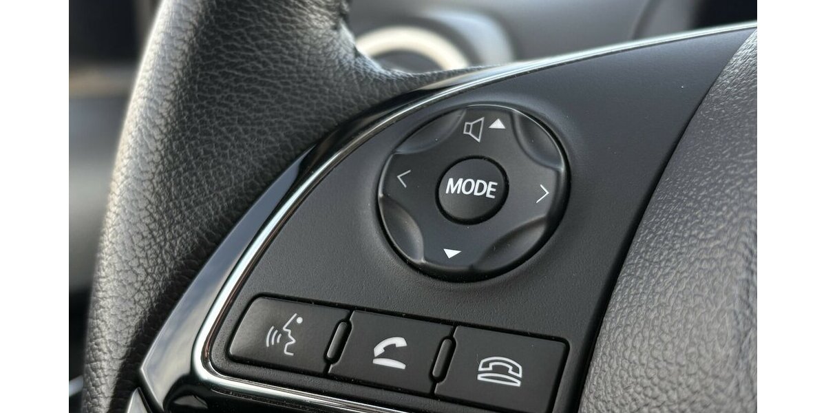 Mitsubishi Space Star SELECT + KLIMA/KAMERA/TEMPOMAT/1.HAND 28.775 km 10.900 &euro; Villingen-Schwenningen 78054