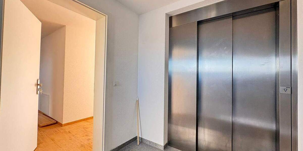Etagenwohnung Villingen-Schwenningen Schwenningen - 4 Zimmer, 90 m&sup2;, 383.690&euro; | Angebot:25690650