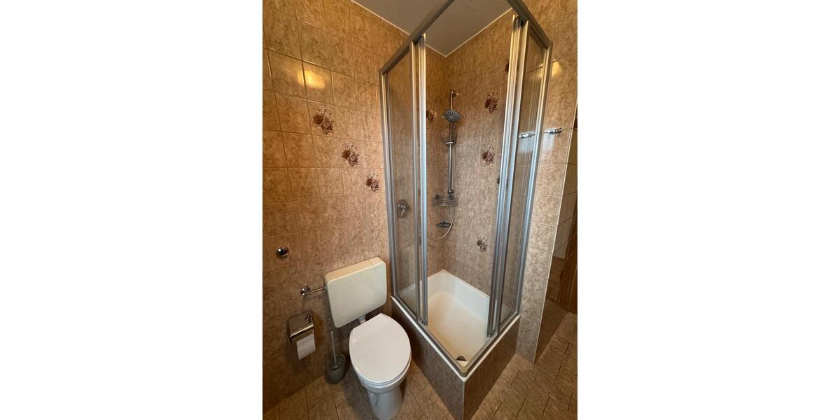 Dachgeschoßwohnung Villingen-Schwenningen Schwenningen - 2 Zimmer, 40 m&sup2;, 400&euro; | Angebot:24680750