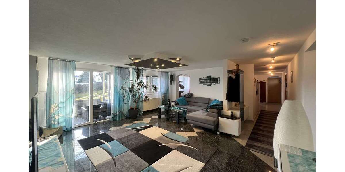 Etagenwohnung Schramberg - 4 Zimmer, 141 m&sup2;, 349.000&euro; | Angebot:25364368