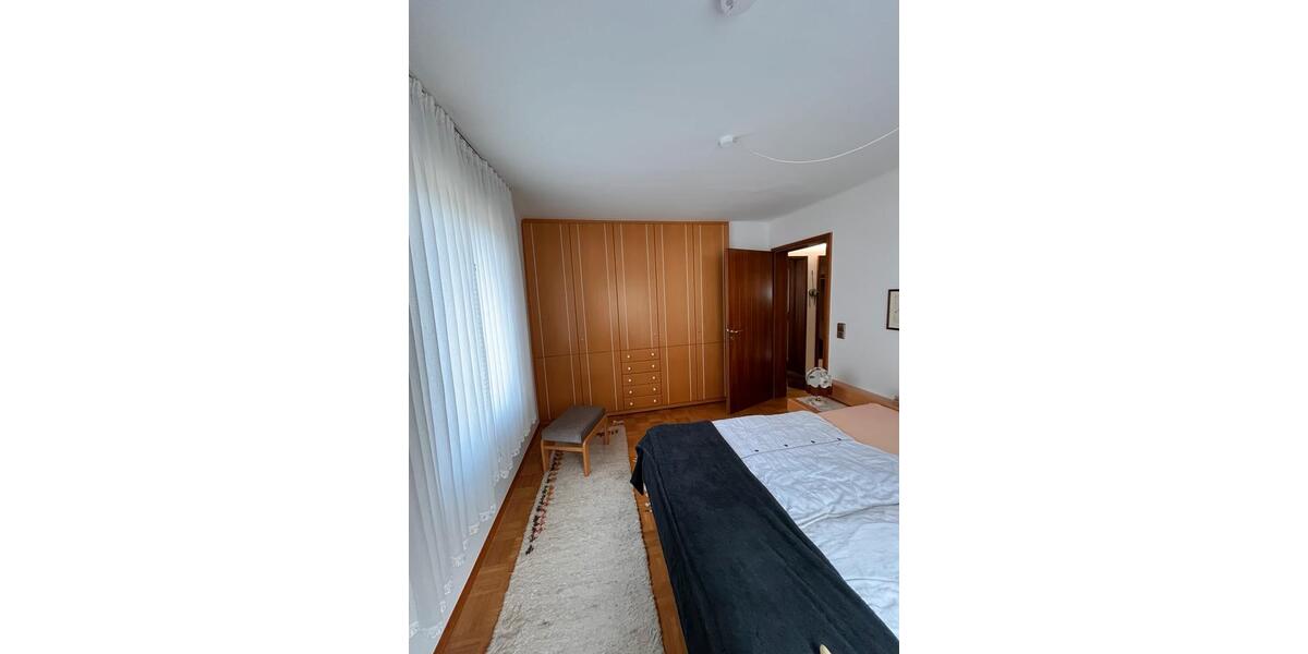 Etagenwohnung Hornberg - 3 Zimmer, 82 m&sup2;, 900&euro; | Angebot:25842296