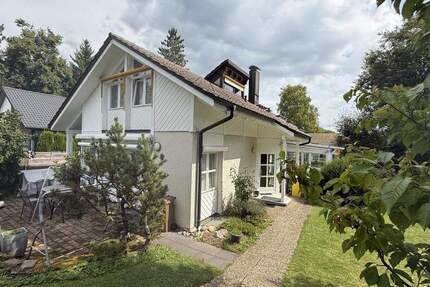 Haus Villingen-Schwenningen Villingen - 3 Zimmer, 130 m&sup2;, 460.000&euro; | Angebot:25701105