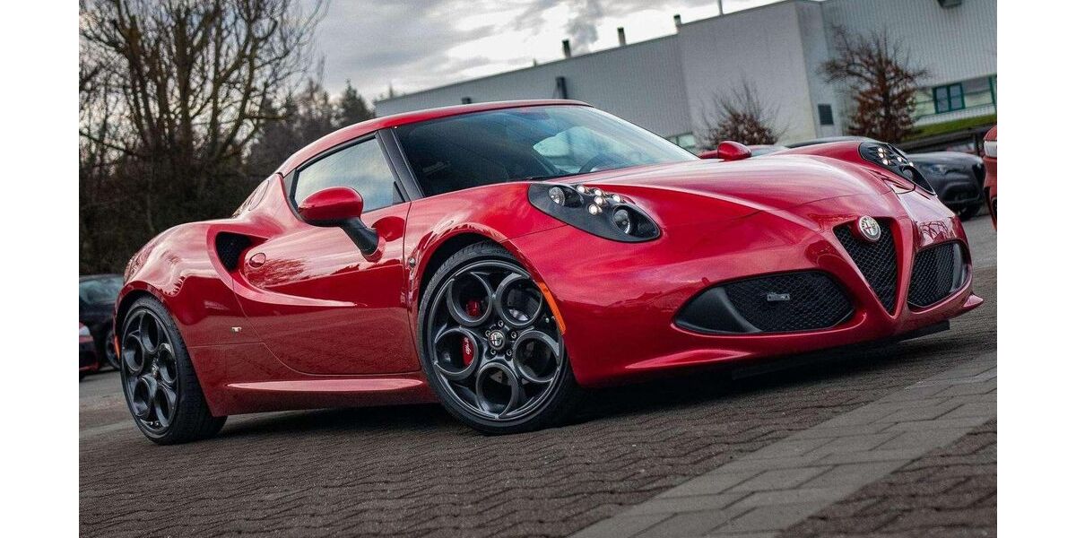 Alfa Romeo 4C 14.570 km 89.900 &euro; Mönchweiler 78087