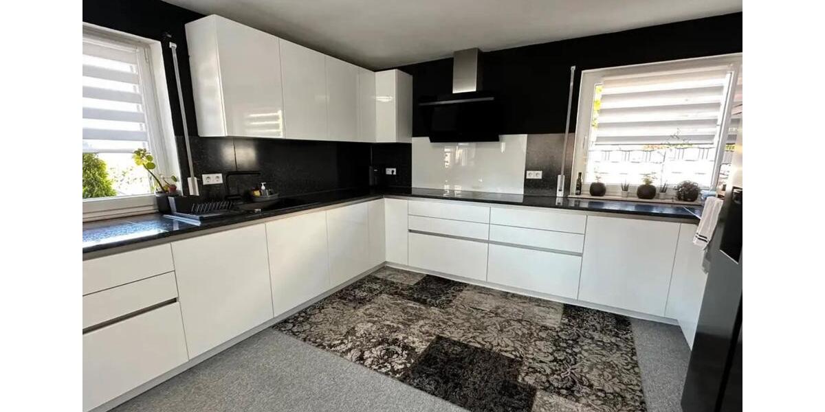 Einfamilienhaus Oberndorf am Neckar - 5 Zimmer, 200 m&sup2;, 1.900&euro; | Angebot:25420854