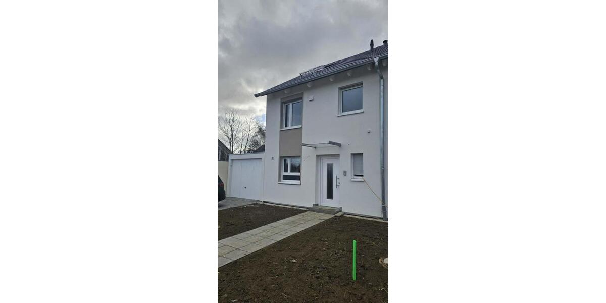 Reihenhaus Oberndorf am Neckar - 4 Zimmer, 132 m&sup2;, 1.350&euro; | Angebot:23688676