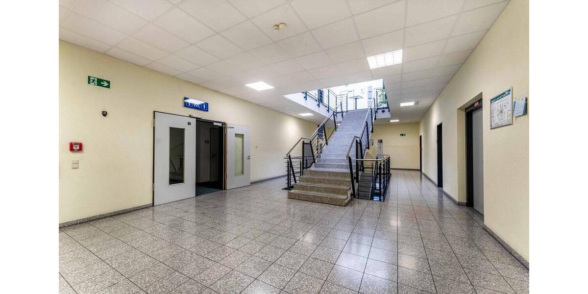 Gewerbeobjekt Villingen-Schwenningen Schwenningen - 4.035&euro; | Angebot:24662040