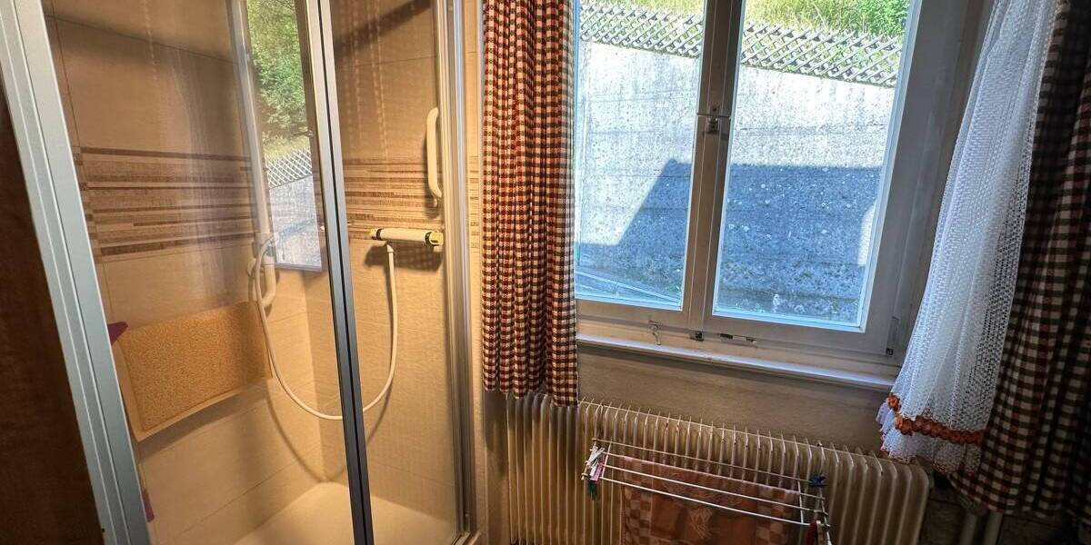 Einfamilienhaus Schramberg - 8 Zimmer, 170 m&sup2;, 175.000&euro; | Angebot:25683346