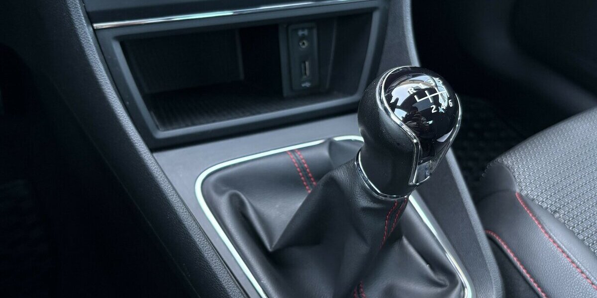 Seat Leon 1.4 TSI FR NAVIGATION/PANORAMA/SHZ/1.HAND 99.990 km 12.900 &euro; Villingen-Schwenningen 78054