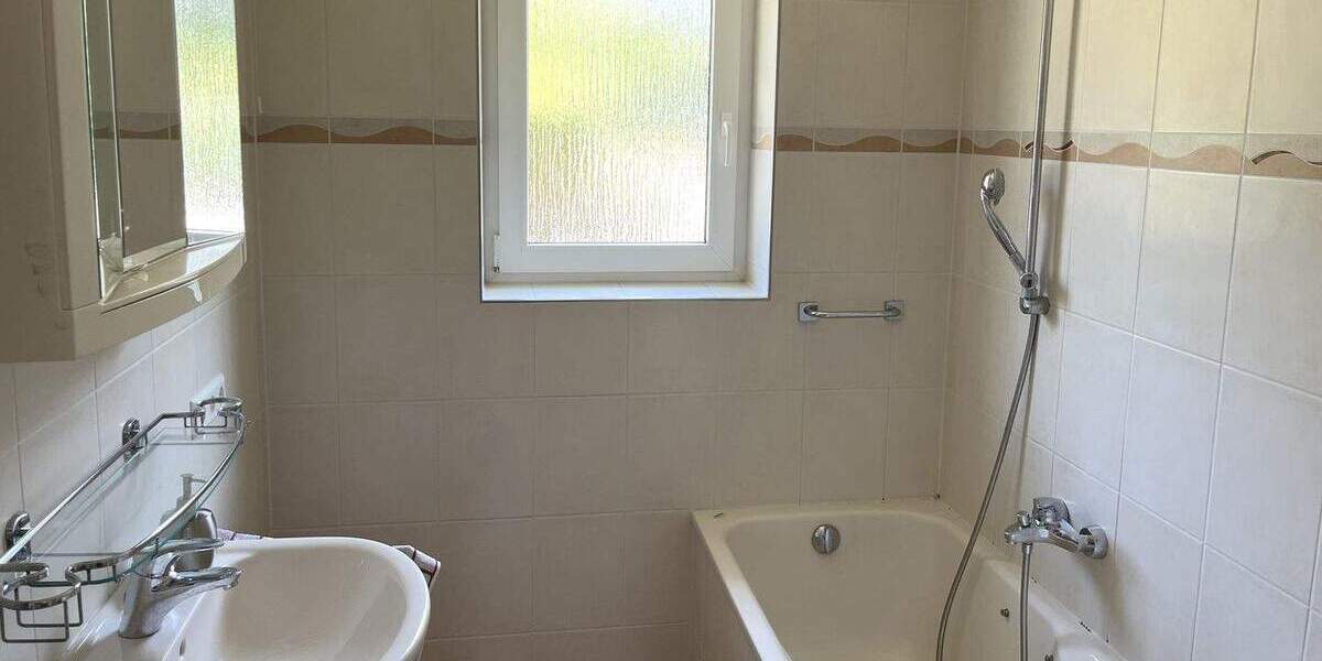 Mehrfamilienhaus, Wohnhaus Wurmlingen - 6 Zimmer, 172 m&sup2;, 398.000&euro; | Angebot:25732039