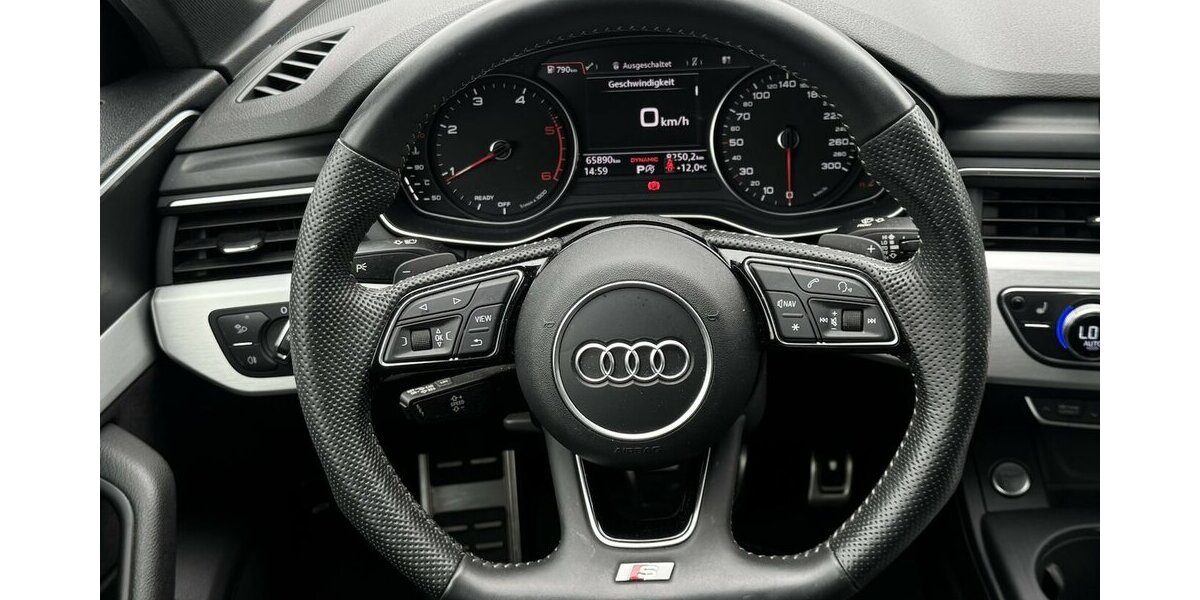 Audi A4 AVANT 40TDI QUATTRO SPORT/PANO/DAB/LED/1.HAND 65.890 km 25.900 &euro; Villingen-Schwenningen 78054