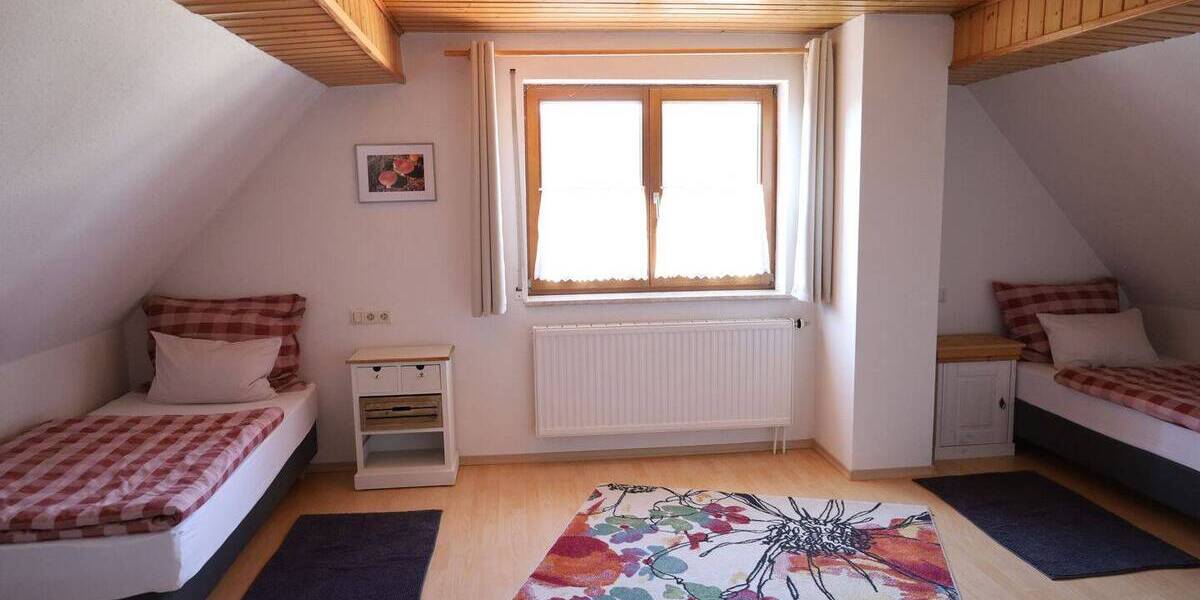 Etagenwohnung Zimmern - 5 Zimmer, 160 m&sup2;, 289.000&euro; | Angebot:25912990