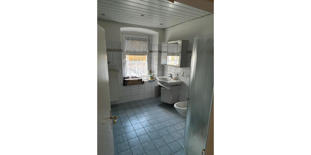 Erdgeschoßwohnung Rottweil - 5 Zimmer, 117 m&sup2;, 1.050&euro; | Angebot:25963143