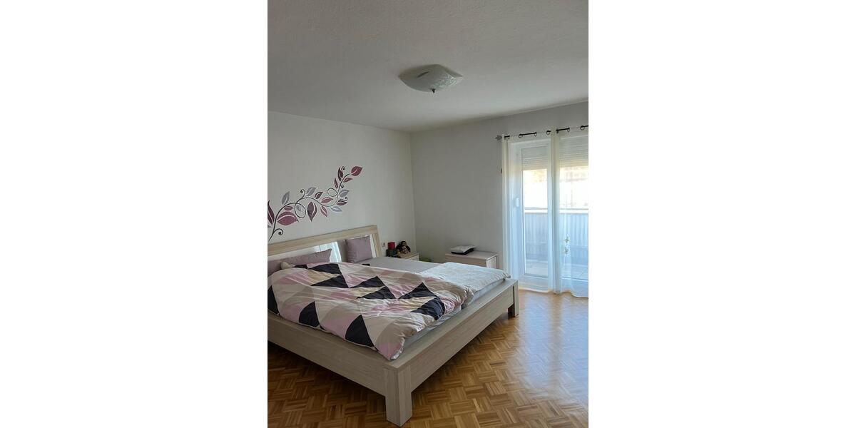 Doppelhaushälfte Gosheim - 7 Zimmer, 170 m&sup2;, 328.000&euro; | Angebot:26356023