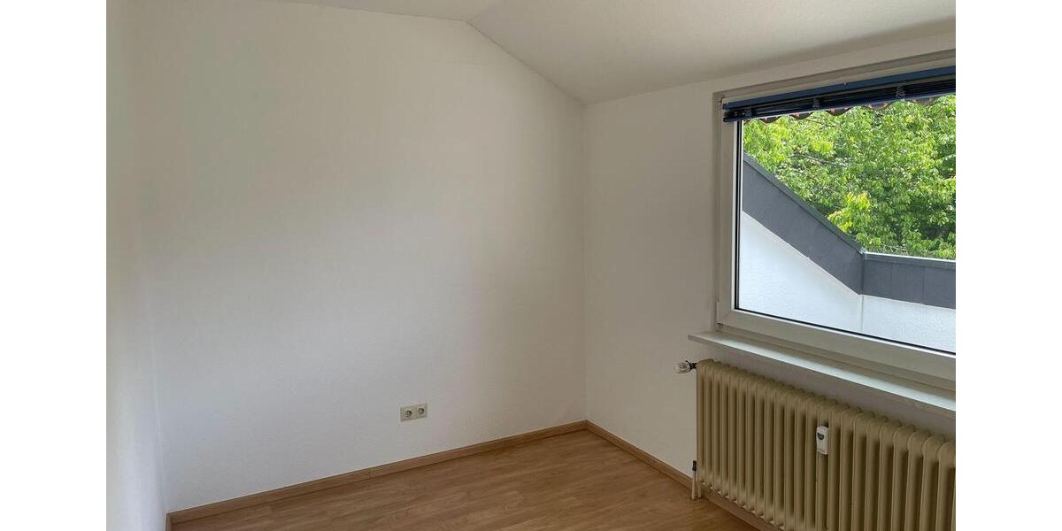 Dachgeschoßwohnung Donaueschingen - 4.5 Zimmer, 94 m&sup2;, 880&euro; | Angebot:26603084
