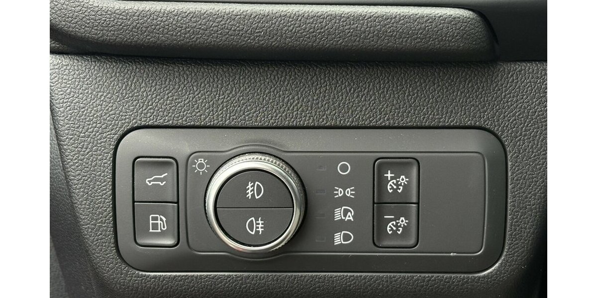 Ford Kuga Plug-In Hybrid ST-Line HEADUP/NAVI/KAMERA 29.500 km 20.900 &euro; Villingen-Schwenningen 78054