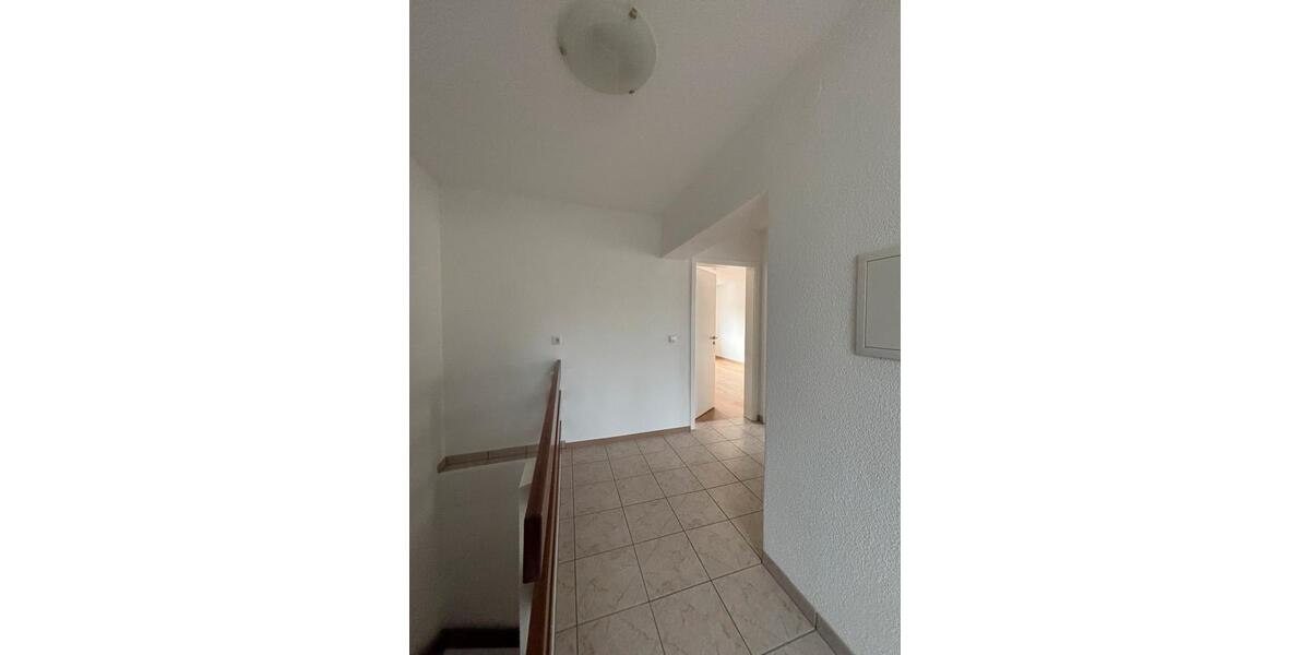 Maisonettenwohnung Trossingen - 3 Zimmer, 84 m&sup2;, 1.100&euro; | Angebot:25073992