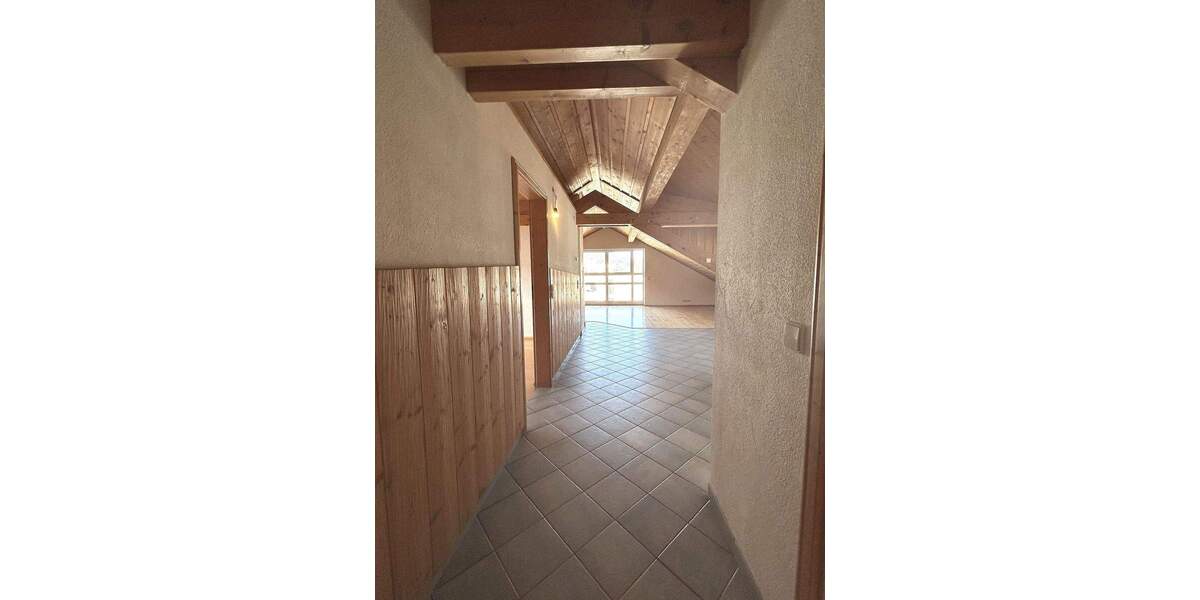 Etagenwohnung Titisee-Neustadt Neustadt - 3 Zimmer, 93 m&sup2;, 265.000&euro; | Angebot:25745145