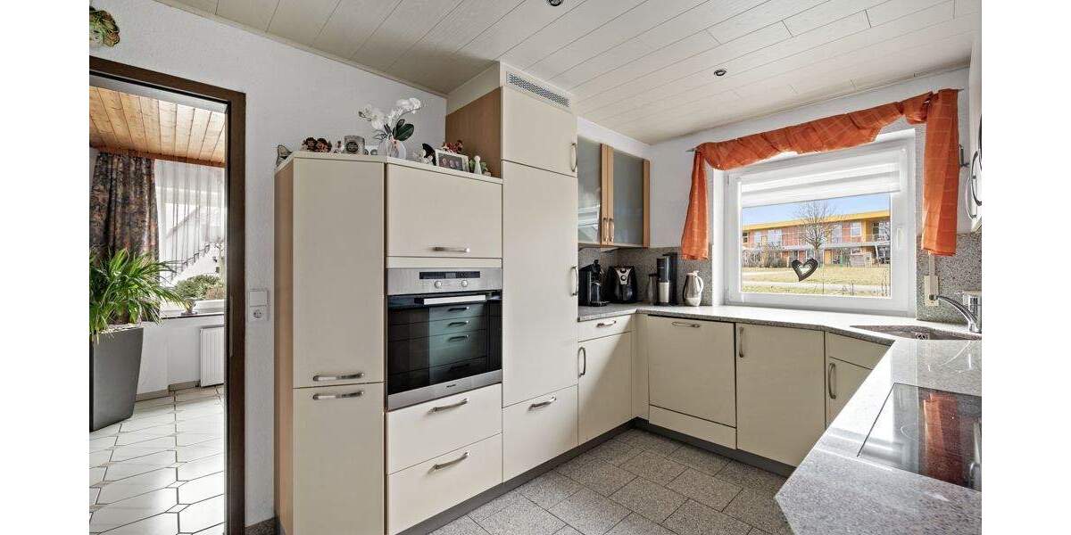 Einfamilienhaus Dietingen - 7 Zimmer, 306 m&sup2;, 497.000&euro; | Angebot:25776556