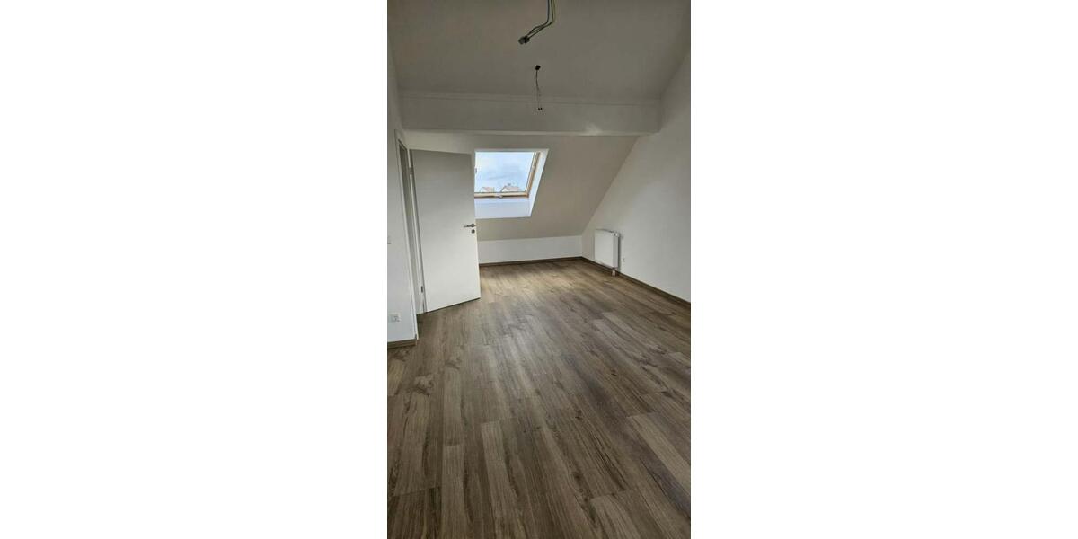 Reihenhaus Oberndorf am Neckar - 4 Zimmer, 132 m&sup2;, 1.450&euro; | Angebot:23688676