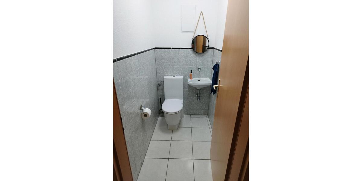 Etagenwohnung Villingen-Schwenningen Schwenningen - 4 Zimmer, 102 m&sup2;, 250.000&euro; | Angebot:24111903