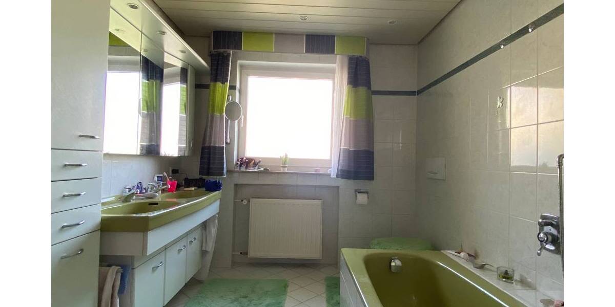 Einfamilienhaus Rottweil / Bühlingen Rottweil - 9 Zimmer, 291 m&sup2;, 489.000&euro; | Angebot:25741595