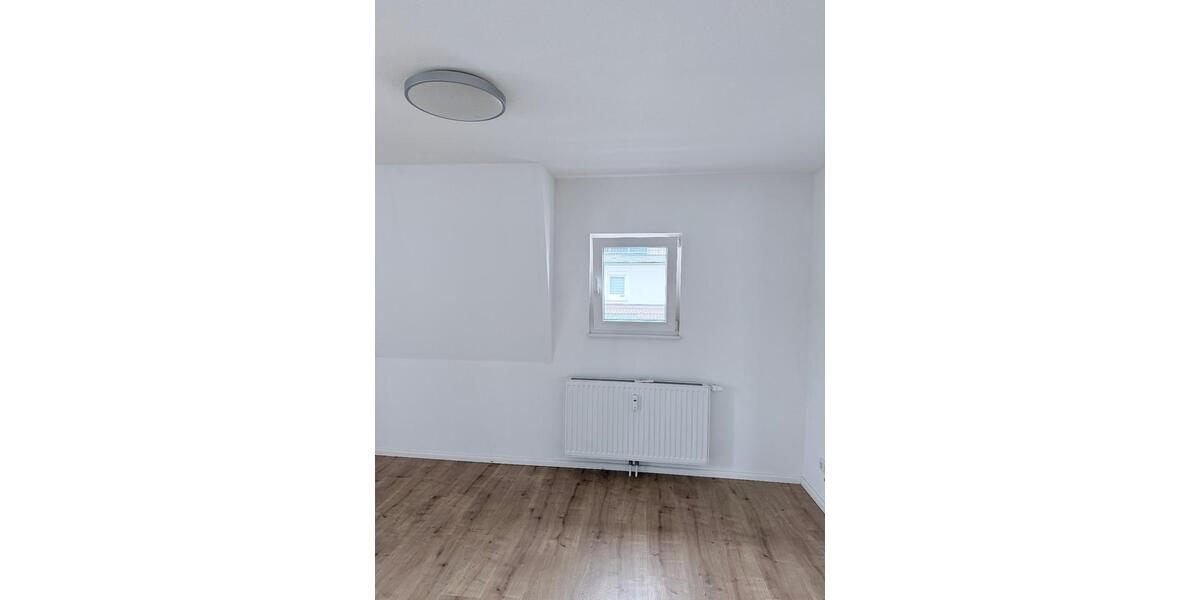 Dachgeschoßwohnung Villingen-Schwenningen Schwenningen - 2 Zimmer, 65 m&sup2;, 800&euro; | Angebot:26535213