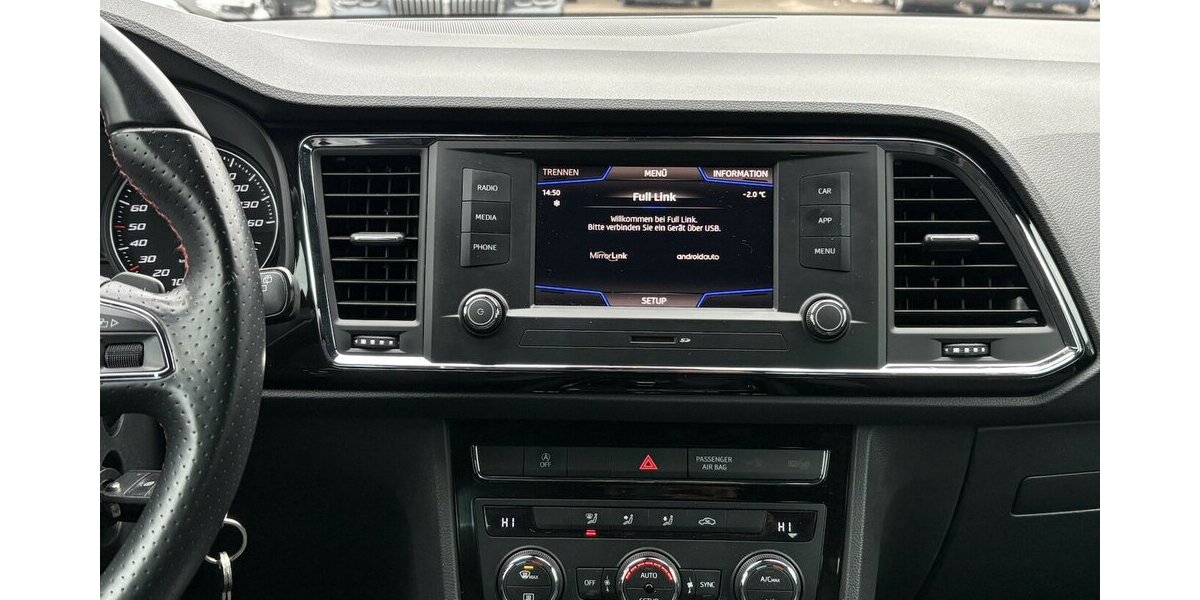 Seat Ateca FR 4 Drive KAMERA/AHK/DSG/1.HAND 88.453 km 19.900 &euro; Villingen-Schwenningen 78054